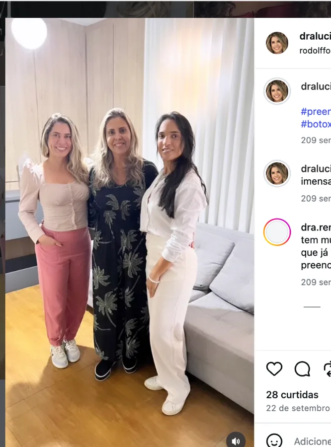 Professoras e participante em curso presencial